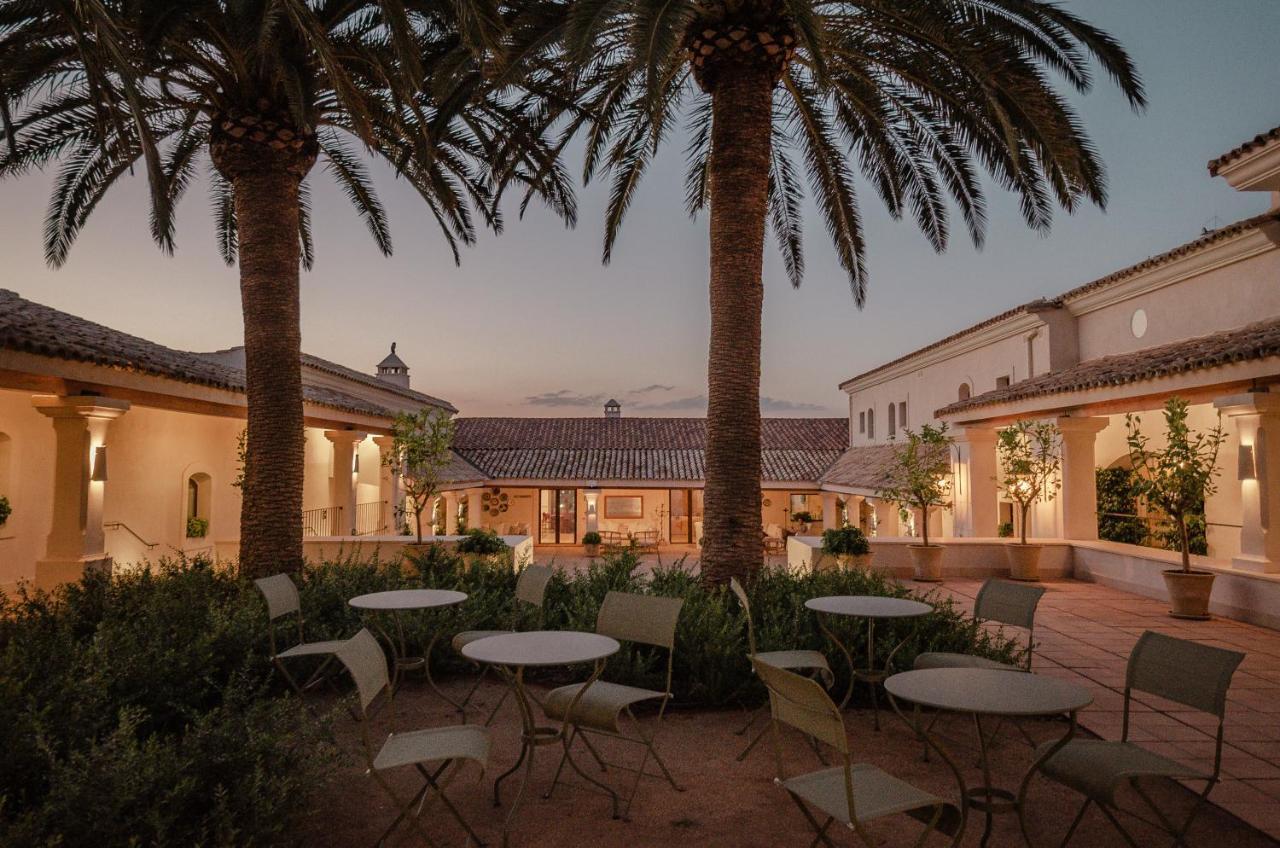 La Dehesa De Don Pedro Hotel Монестерио Екстериор снимка