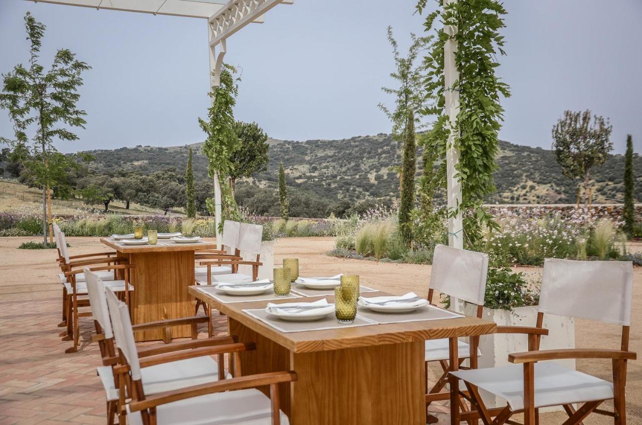 La Dehesa De Don Pedro Hotel Монестерио Екстериор снимка