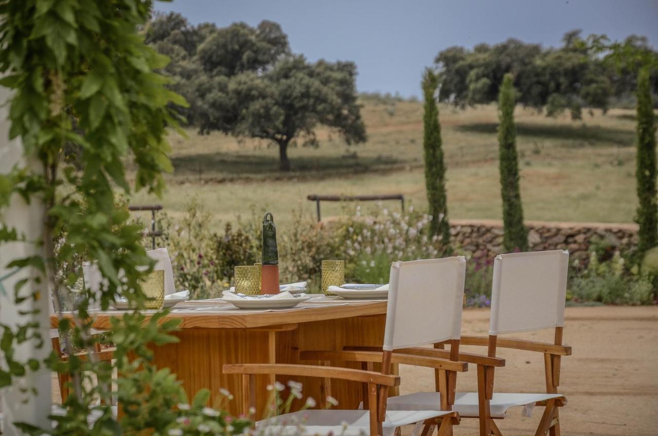 La Dehesa De Don Pedro Hotel Монестерио Екстериор снимка